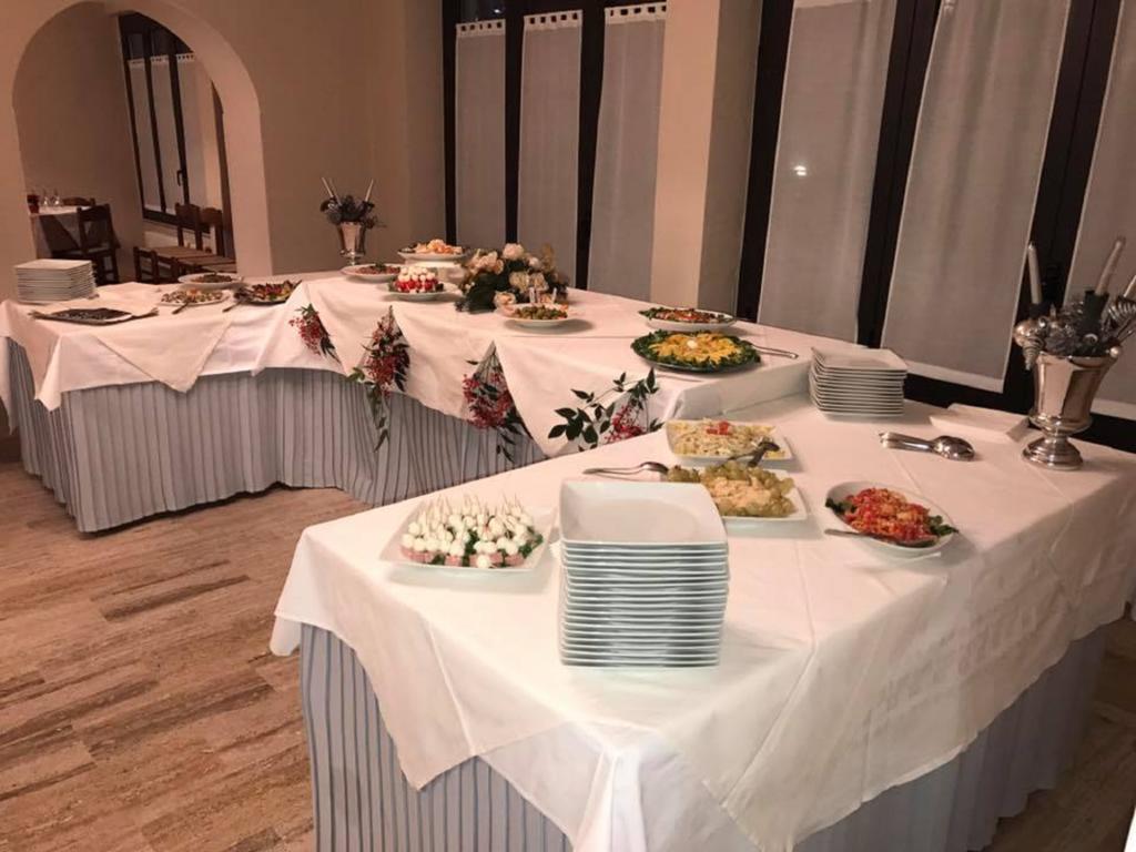 Hotel Ristorante La Grotta Castiglione Delle Stiviere Exterior foto